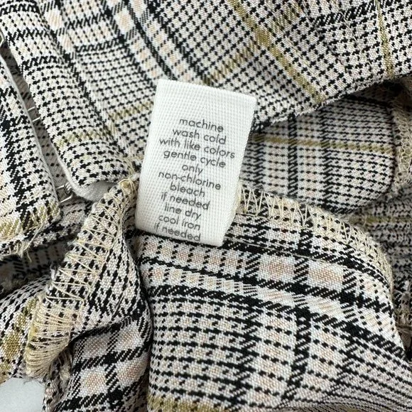 NWT Full Tilt Womens Cream Black Plaid Hook & Eye Closure Sleeveless Crop Top M - Picture 9 of 10